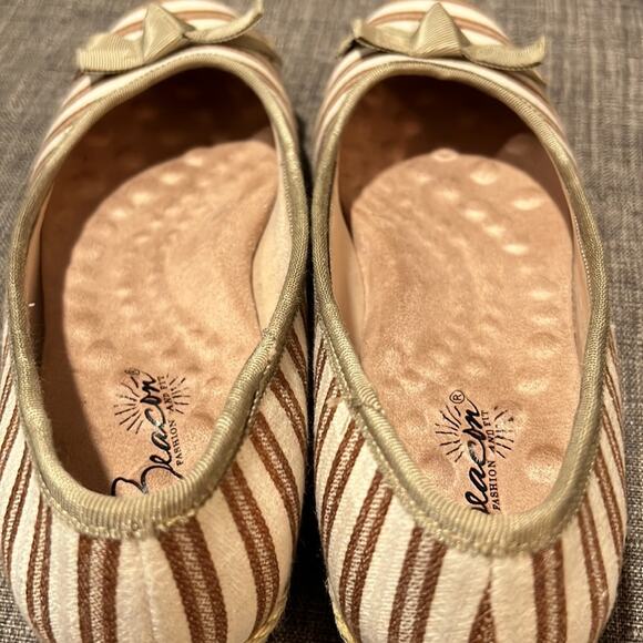 NWOT Beacon Fashion and Fit Espadrilles Jute Wedge Shoes 8.5M tan cream striped - Picture 11 of 11